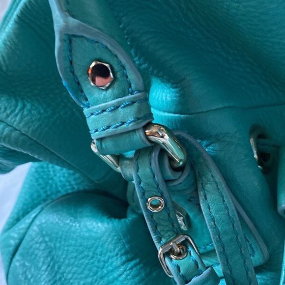 Marc by Marc Jacob’s bucket style satchel with shoulder strap - Picture 4 of 10